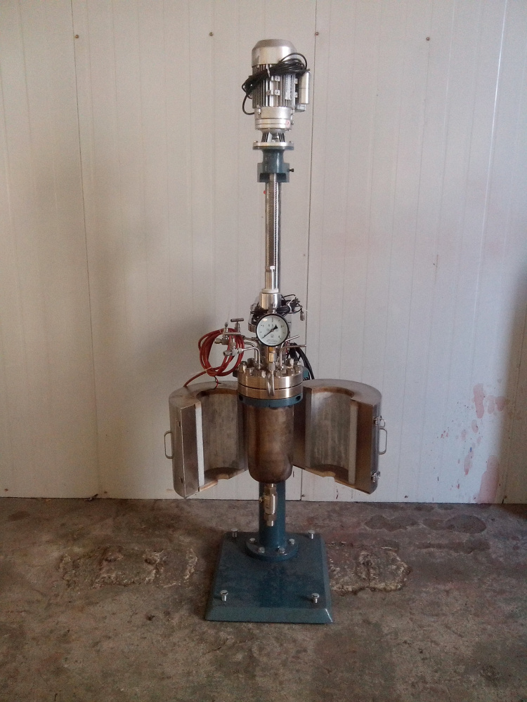 TFCF系列--电动升降釜盖、开启式电加热炉2